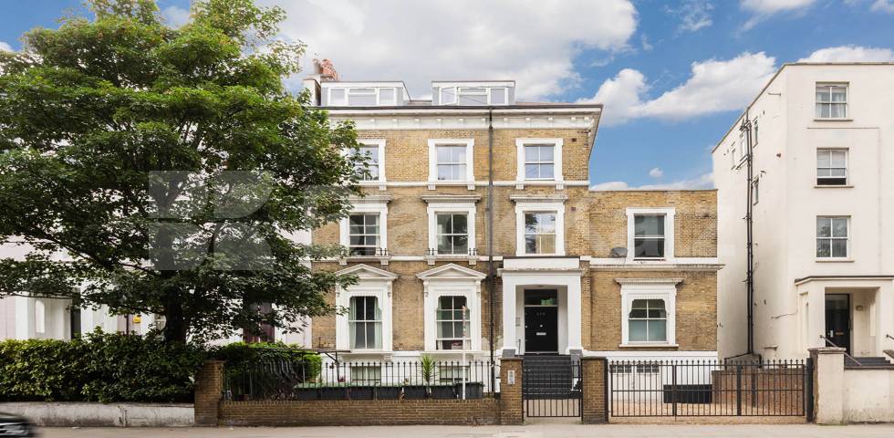 Flat Parkway in Greater London