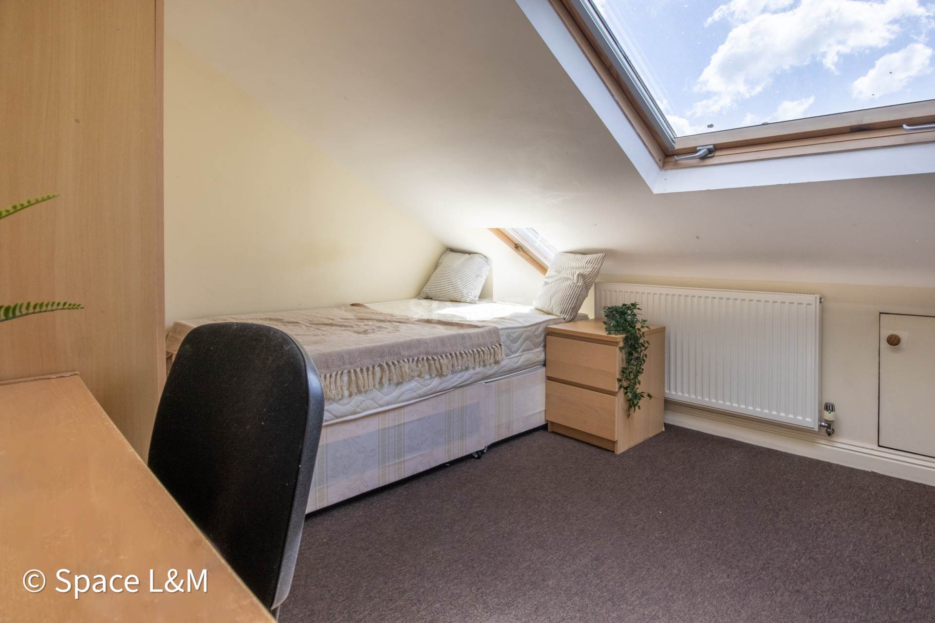 Flat Swainstone Road in Reading