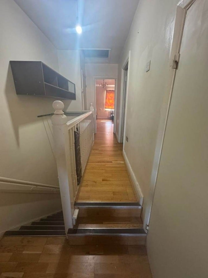 Flat Ruislip Road in Greater London