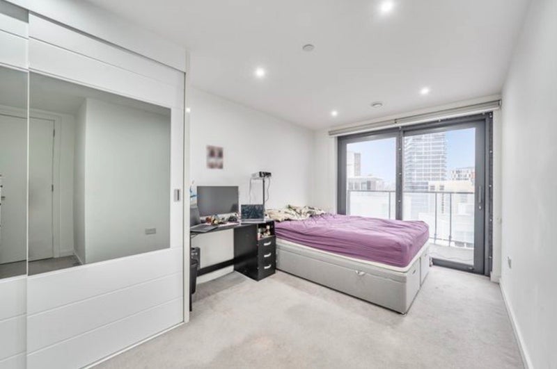 Room Yabsley Street in Greater London