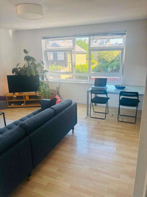 Room Forsyth Gardens in Greater London