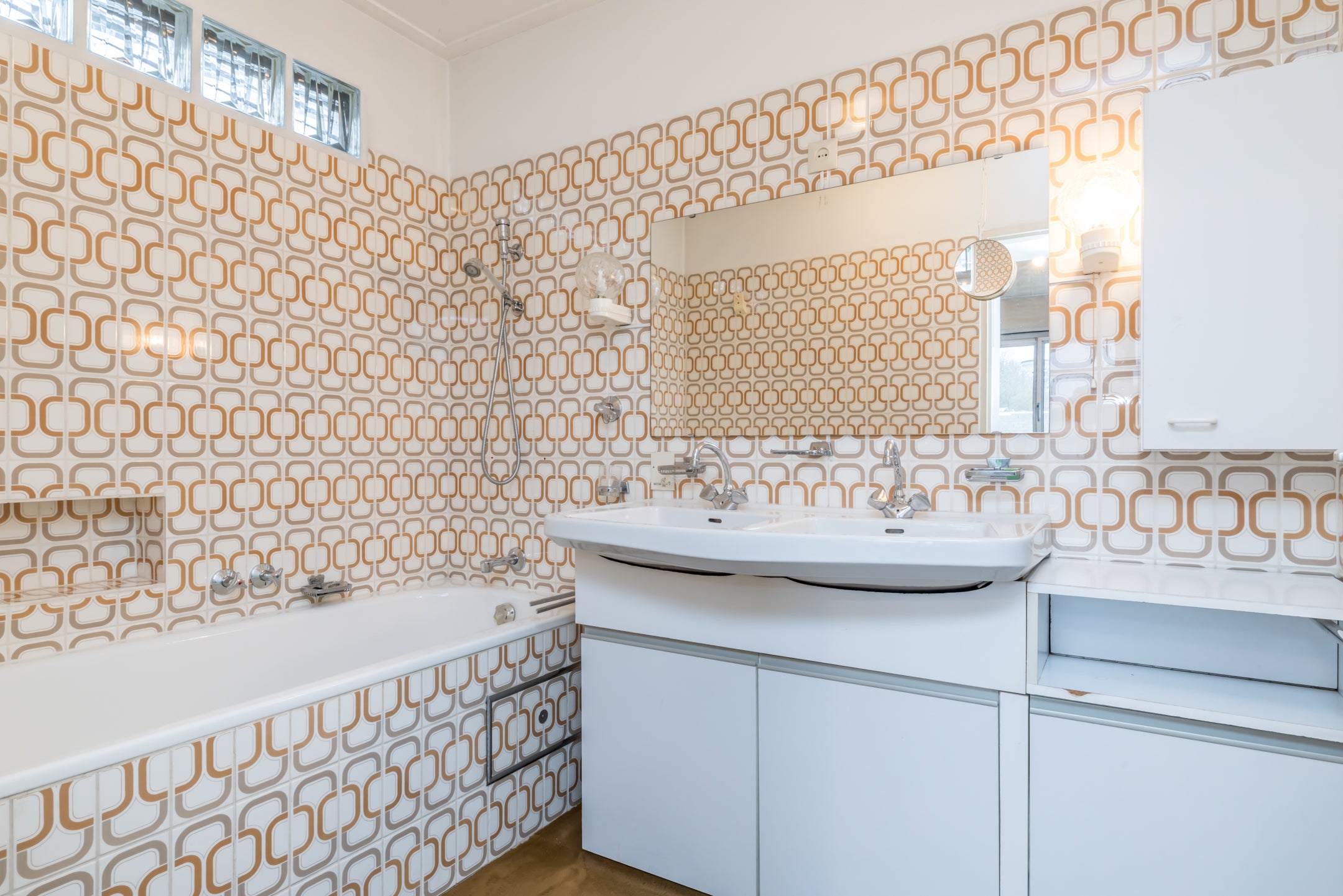 Tussenwoning te koop: De Kommert 29, Heerlen
