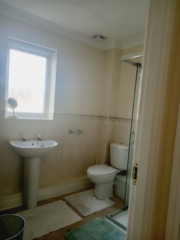 Room Windmill Way in Gateshead