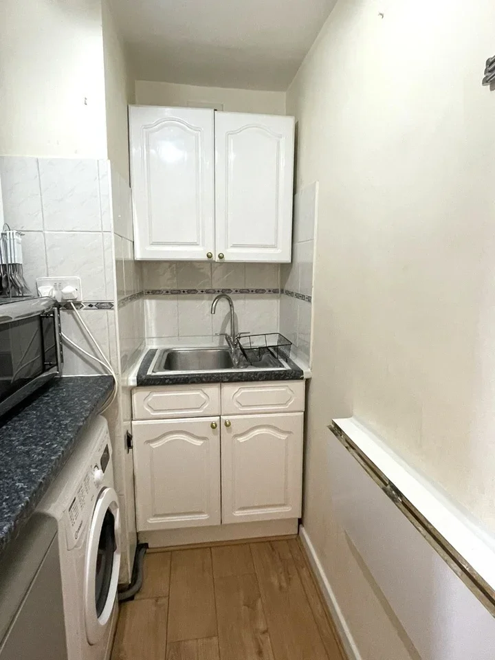 Flat Baldwins Gardens in Greater London