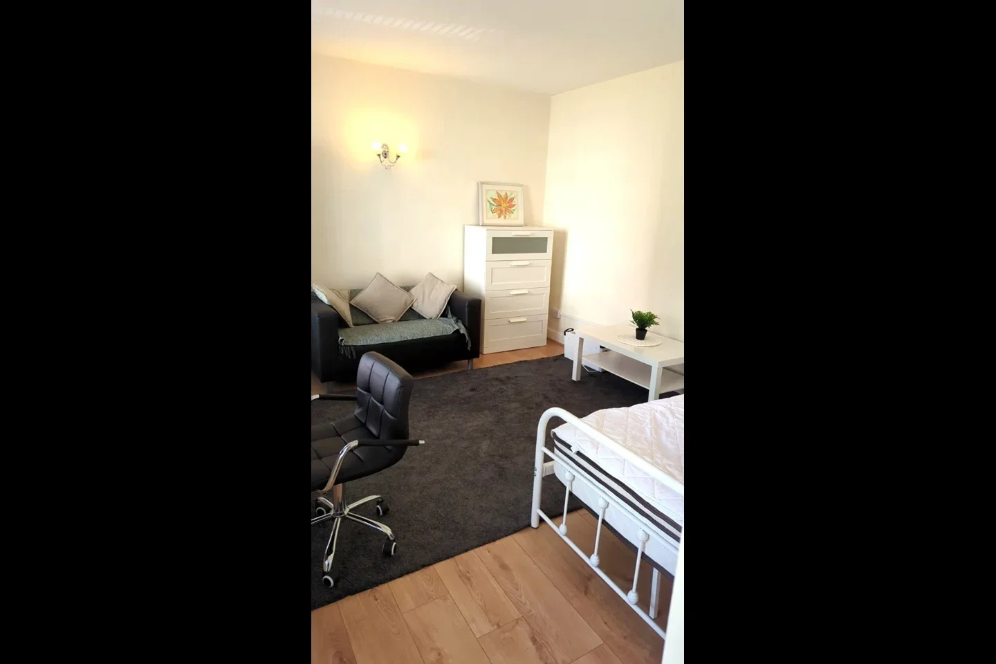 Flat Baldwins Gardens in Greater London