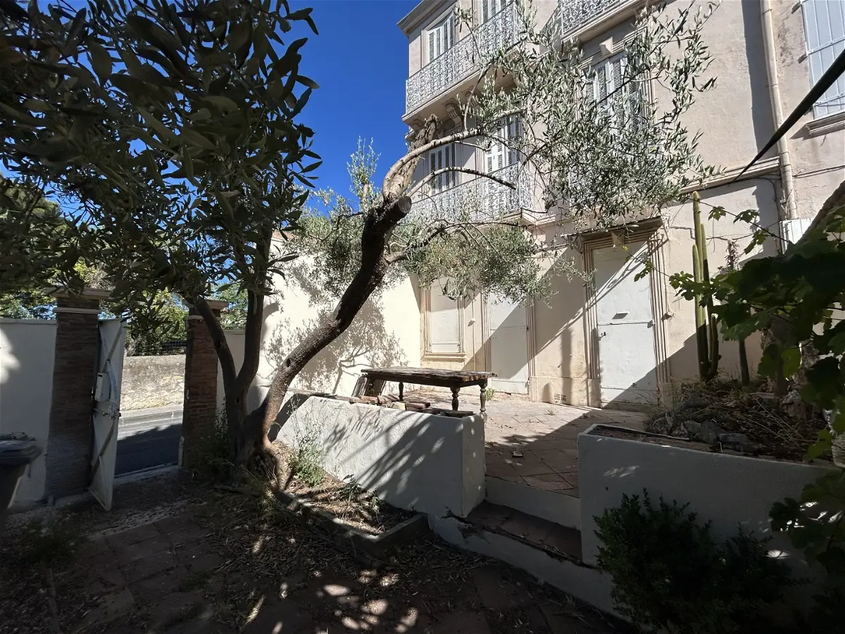House Avenue de Valbourdin in Toulon
