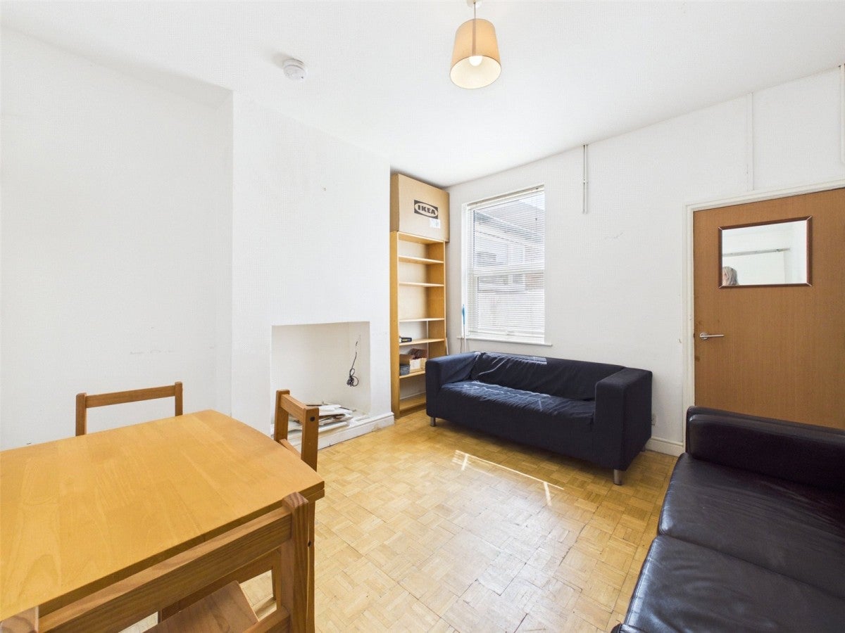 Room Osmaston Street in Nottingham