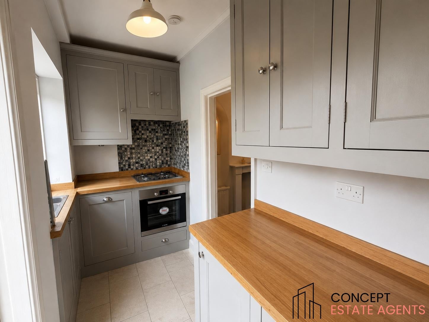 Flat Derinton Road in Greater London