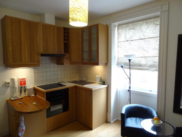 Flat Cartwright Gardens in Greater London