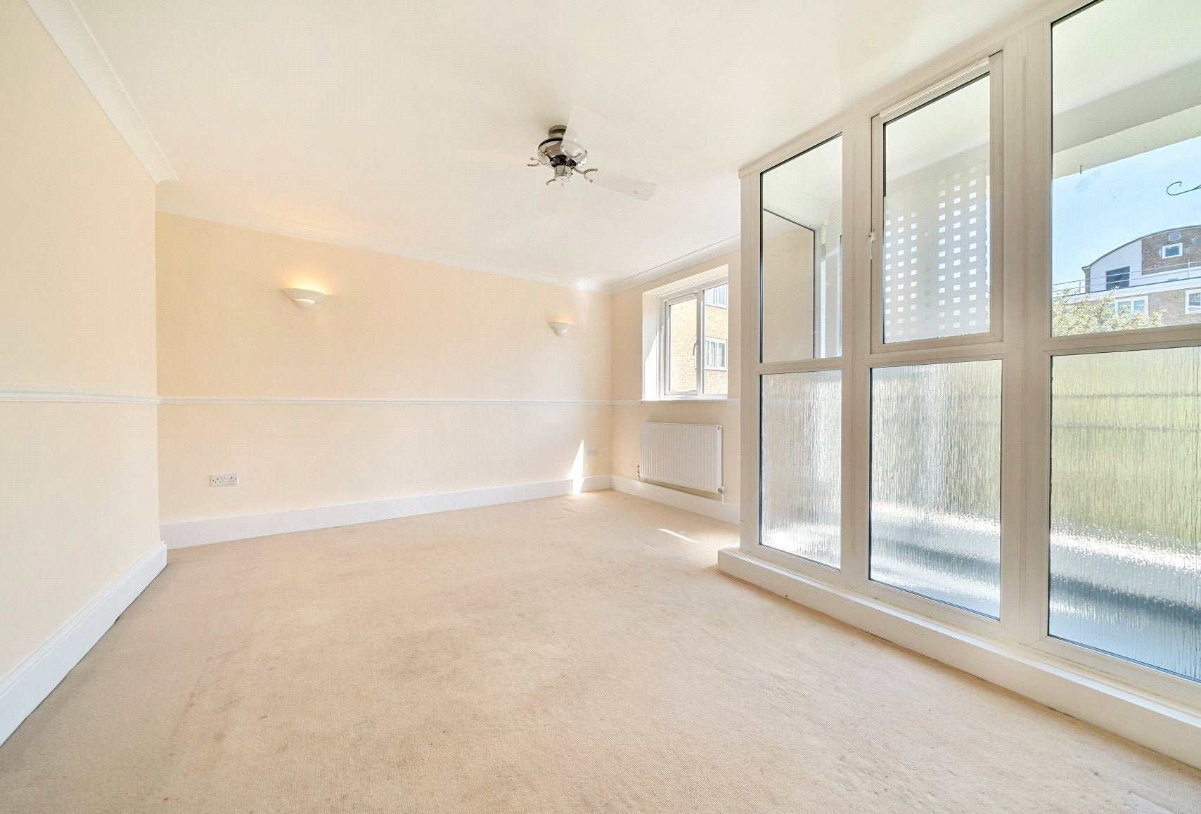 Flat West Drive in Greater London