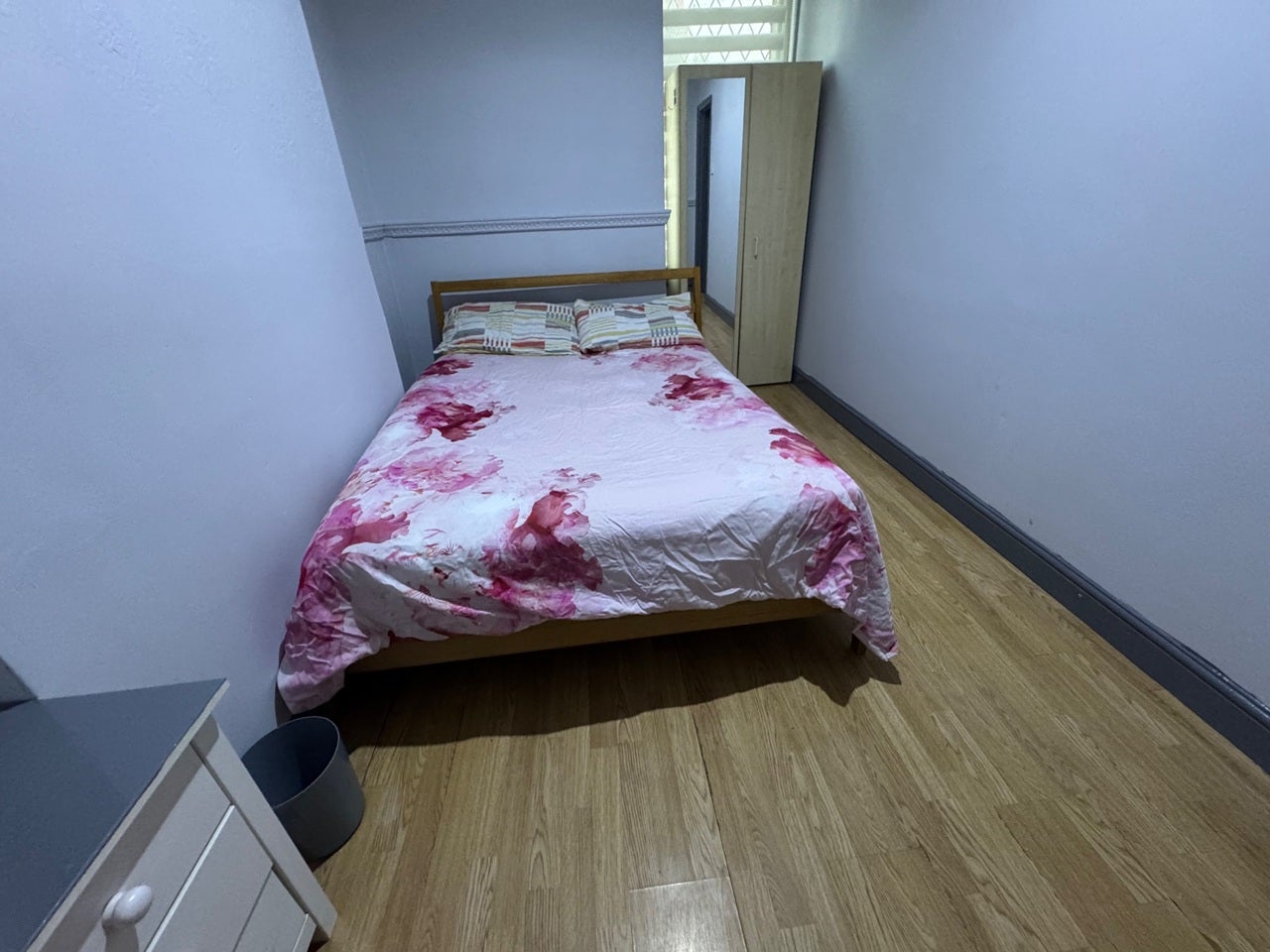 Room High Street in Greater London