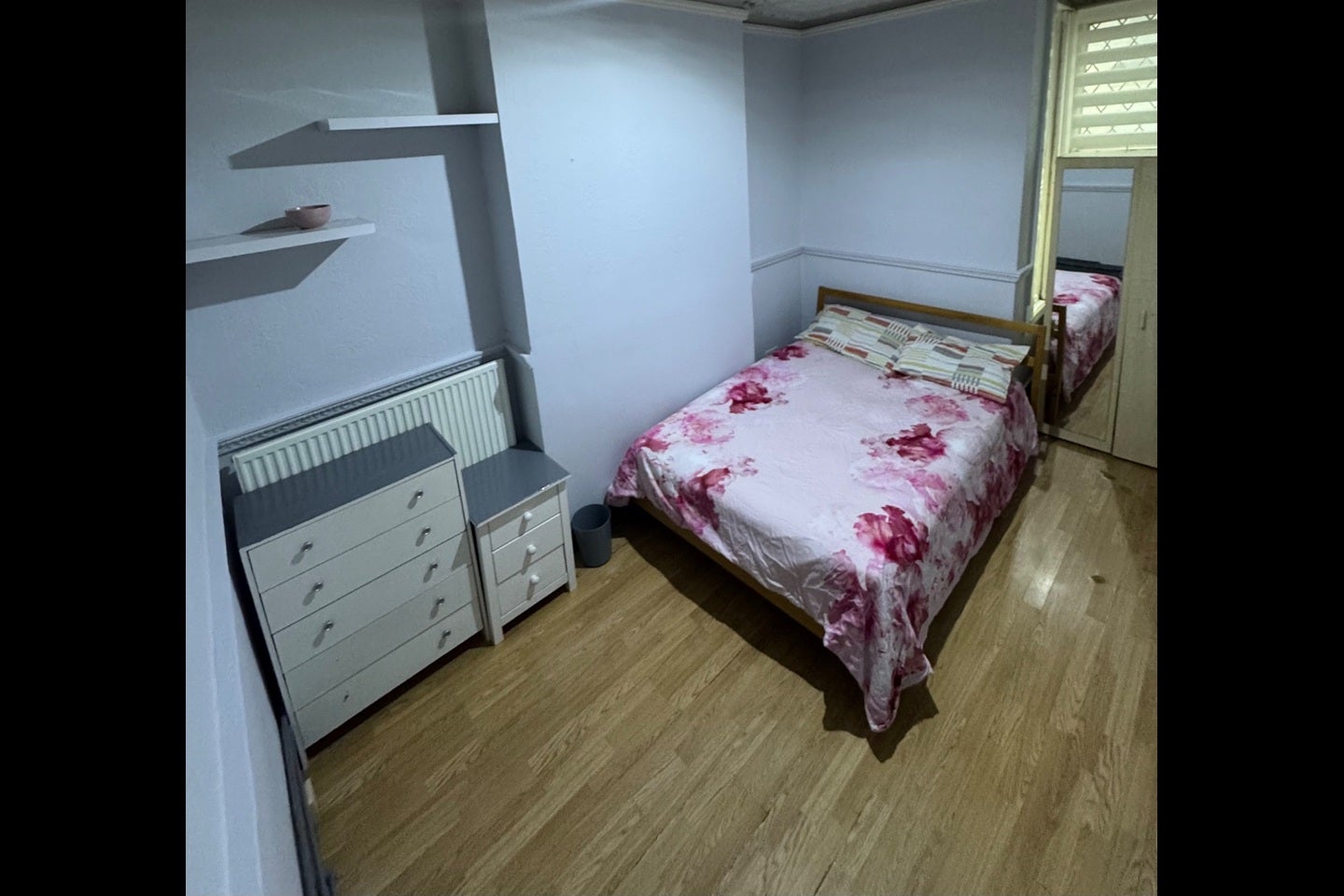 Room High Street in Greater London