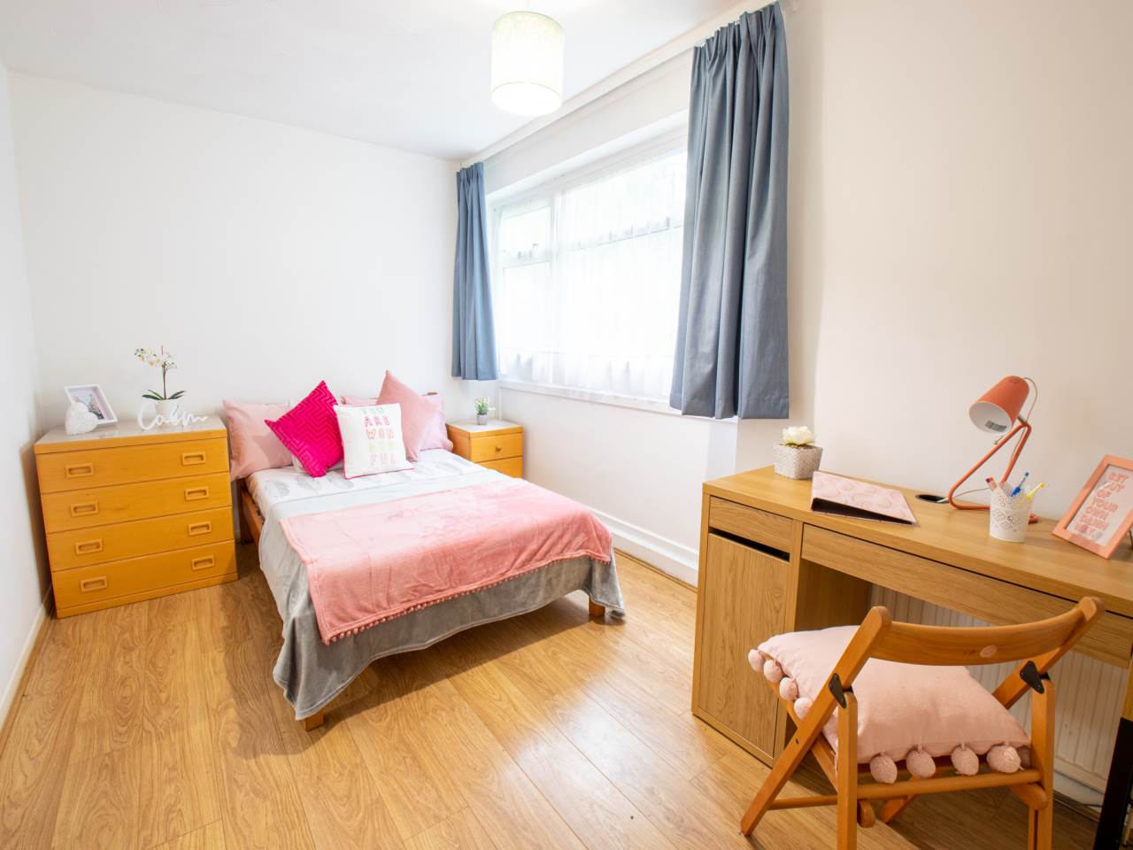 Flat Plumpton Walk in Canterbury