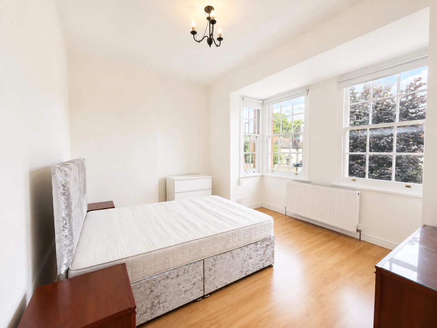 Flat Madeley Road in Greater London