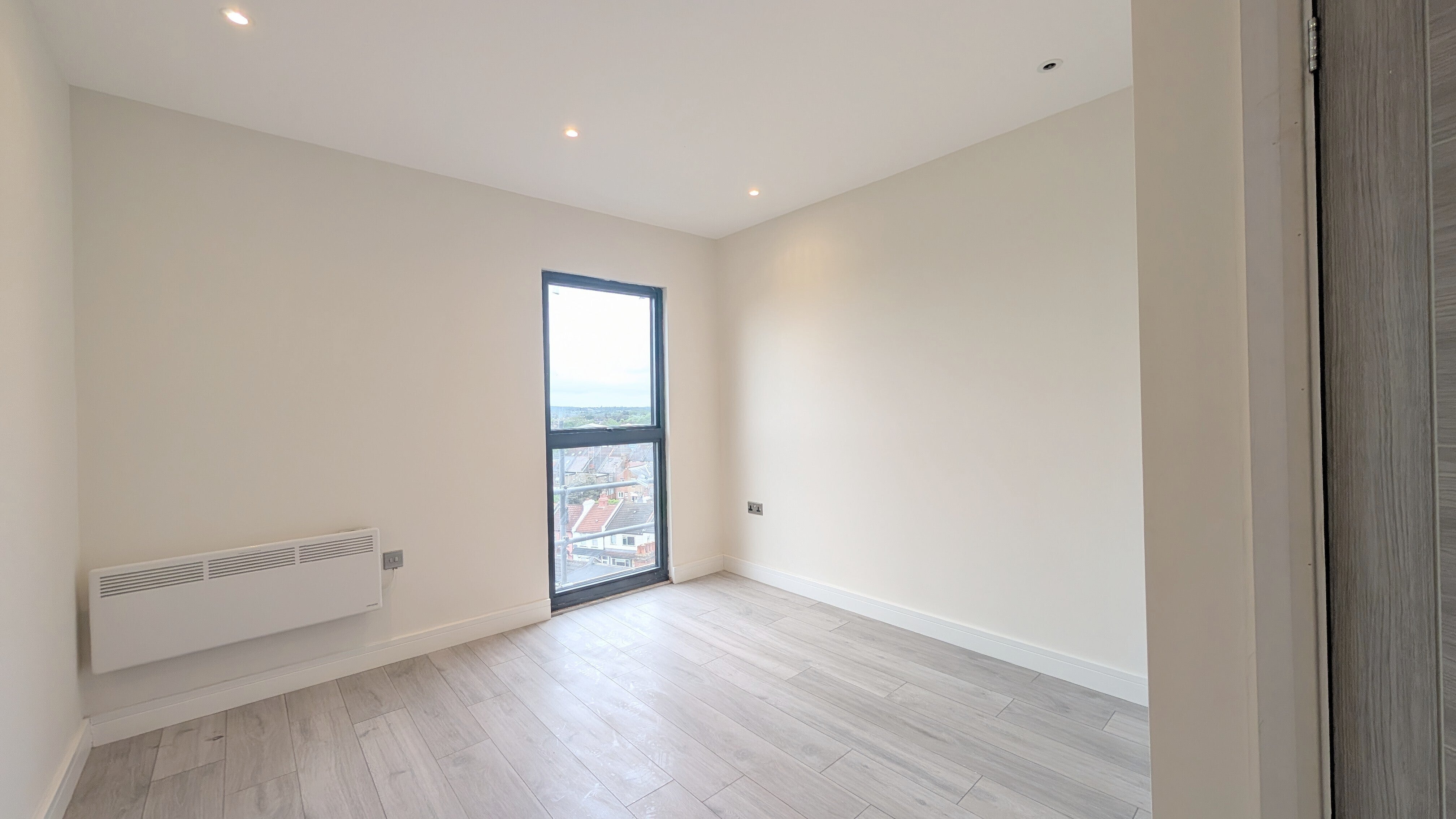Flat Northolt Road in Greater London