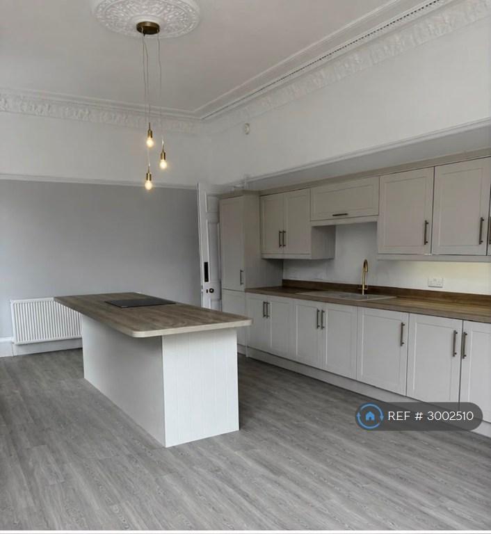 Flat Hyndland Road in Glasgow