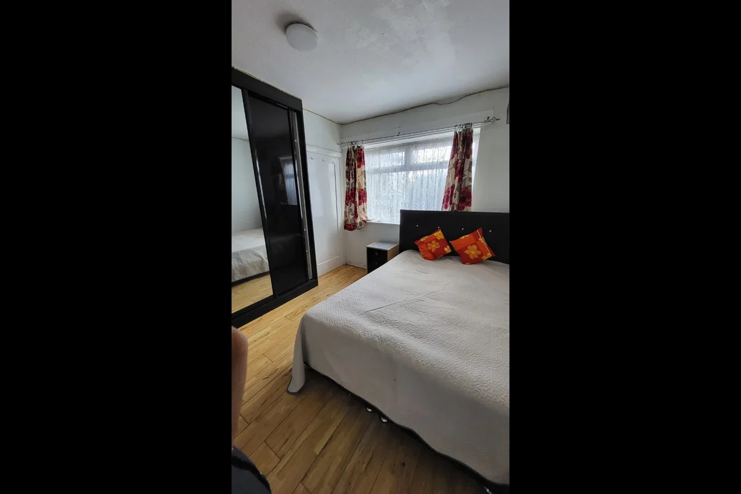 Room Redesdale Gardens in Greater London
