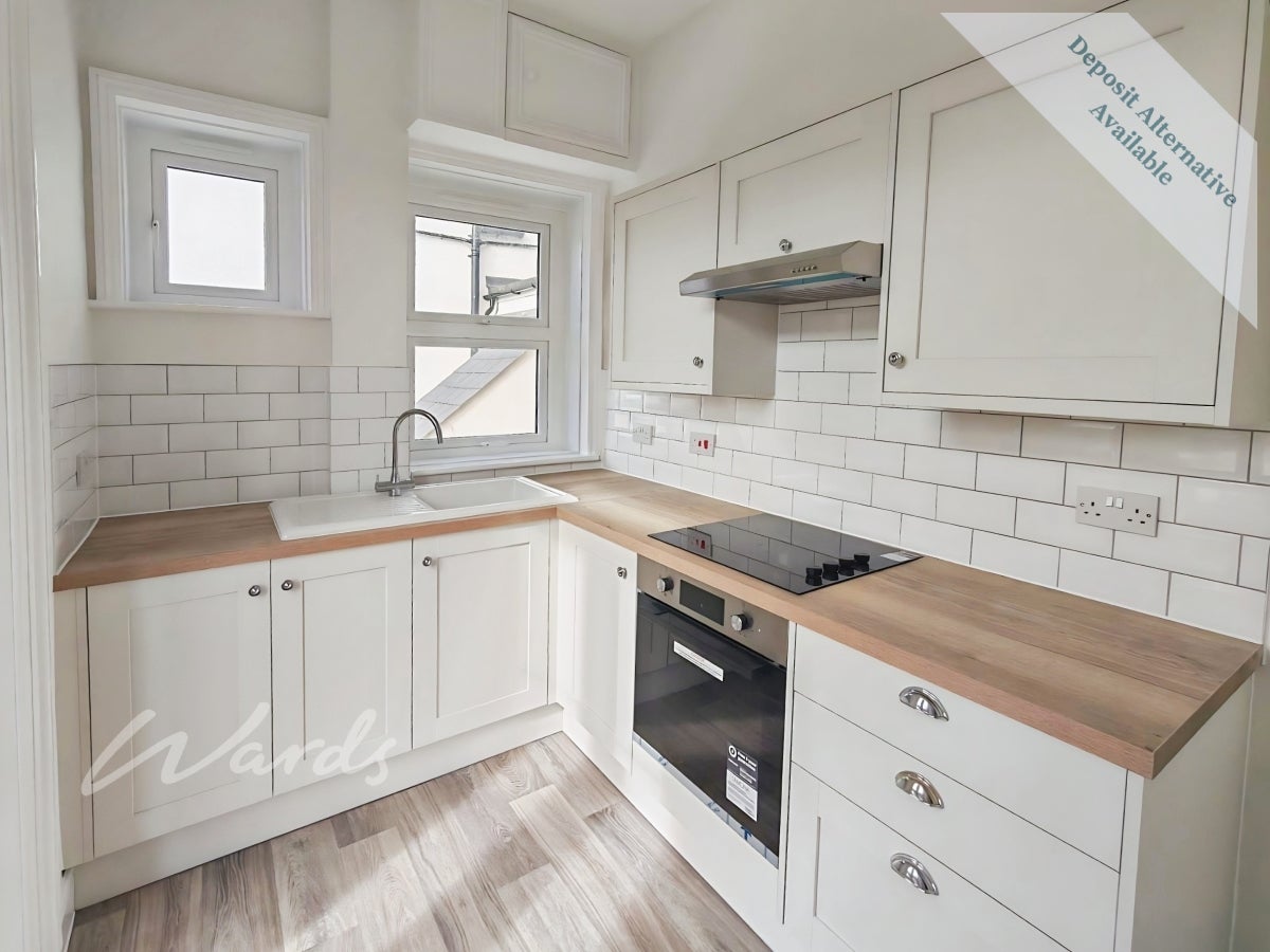 Flat Pleydell Gardens in Folkestone and Hythe District