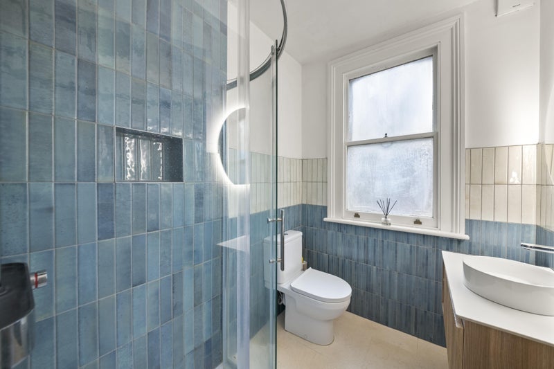 Room Elthorne Park Road in Greater London