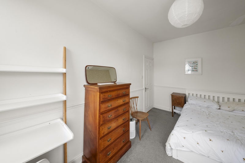 Room Elthorne Park Road in Greater London