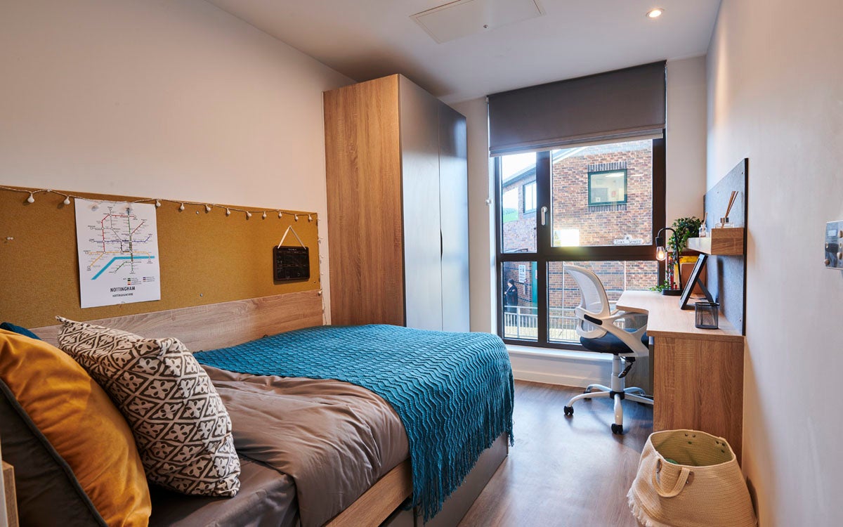 Room Mansfield Road in Nottingham