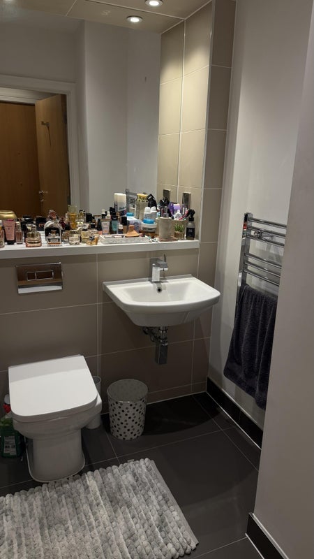 Room Greenwich High Road in Greater London