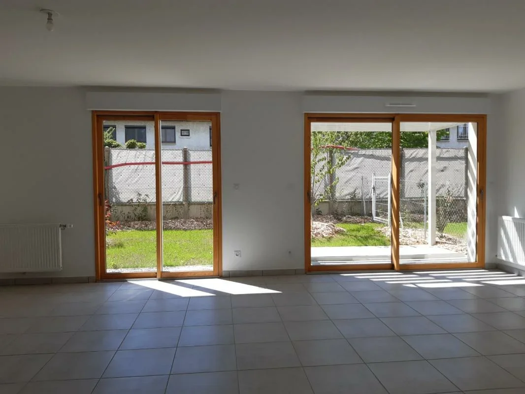 Maison Rue Émile Zola à Décines-Charpieu