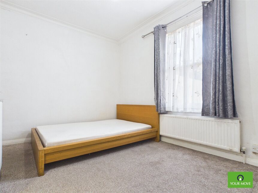 Room Eastern Road in Greater London