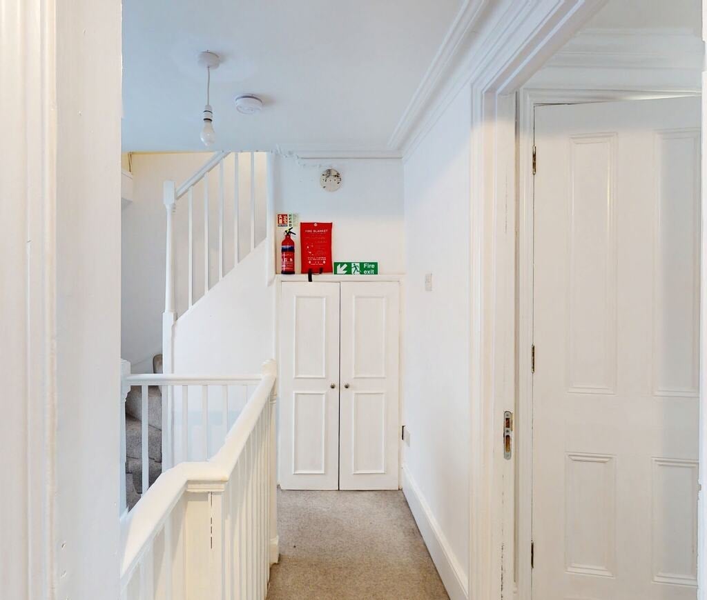 Room Craven Street in City of Westminster