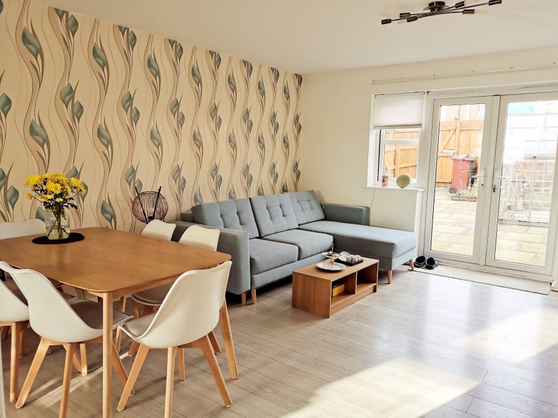 Room Oldham Road in Manchester