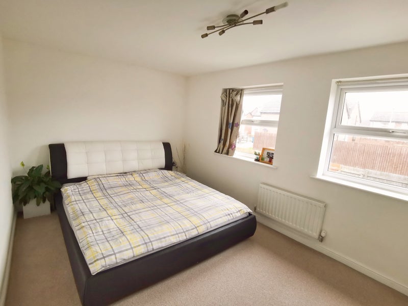 Room Oldham Road in Manchester