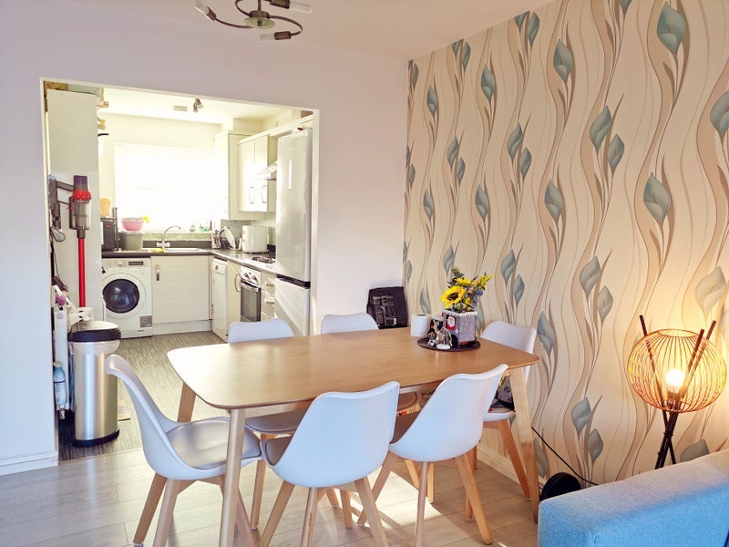 Room Oldham Road in Manchester