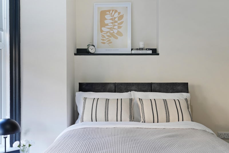 Room Crookesmoor Road in Sheffield
