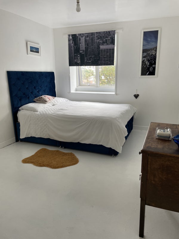 Room South Road in Poole