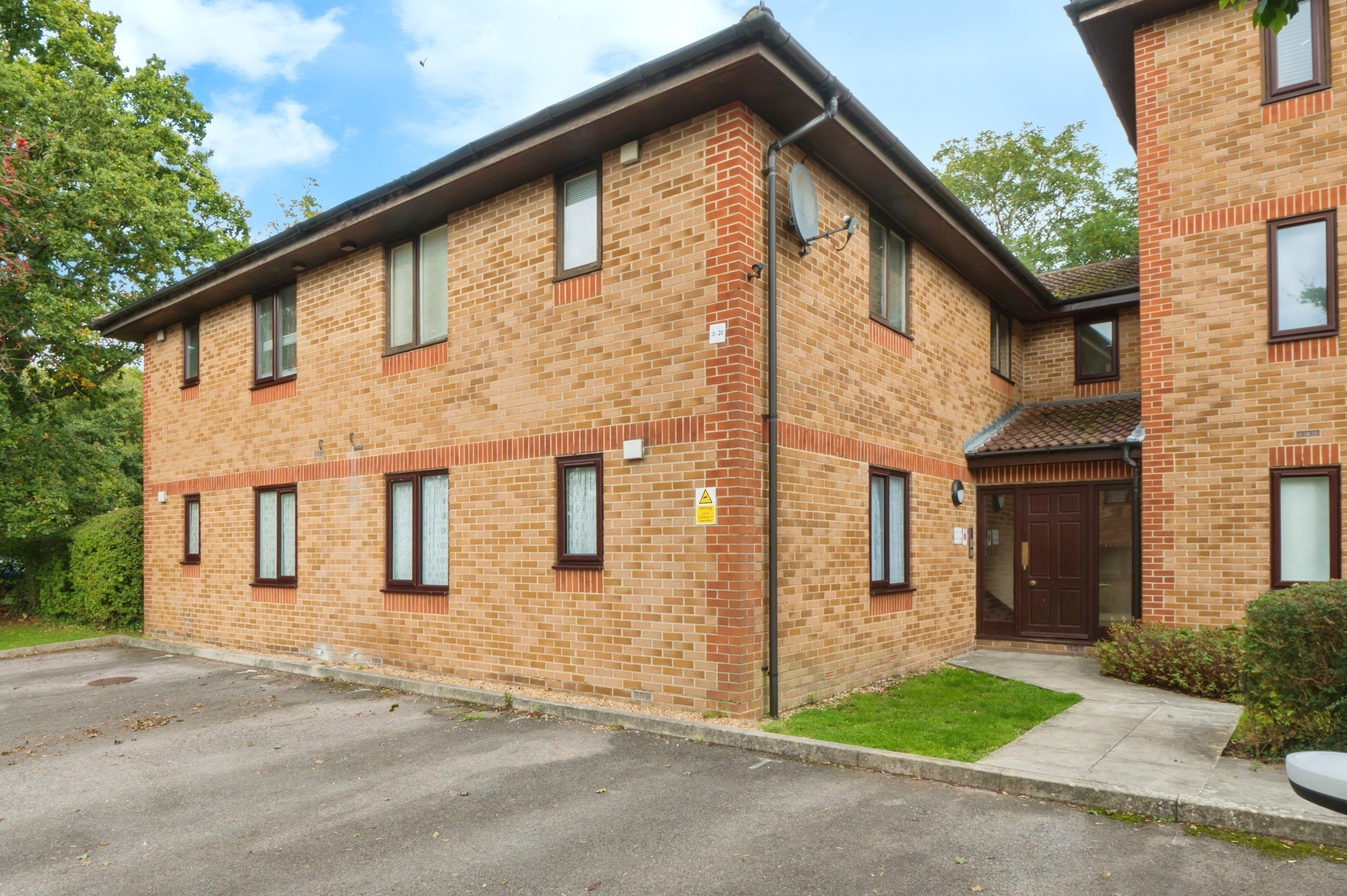 Flat Kern Close in Southampton