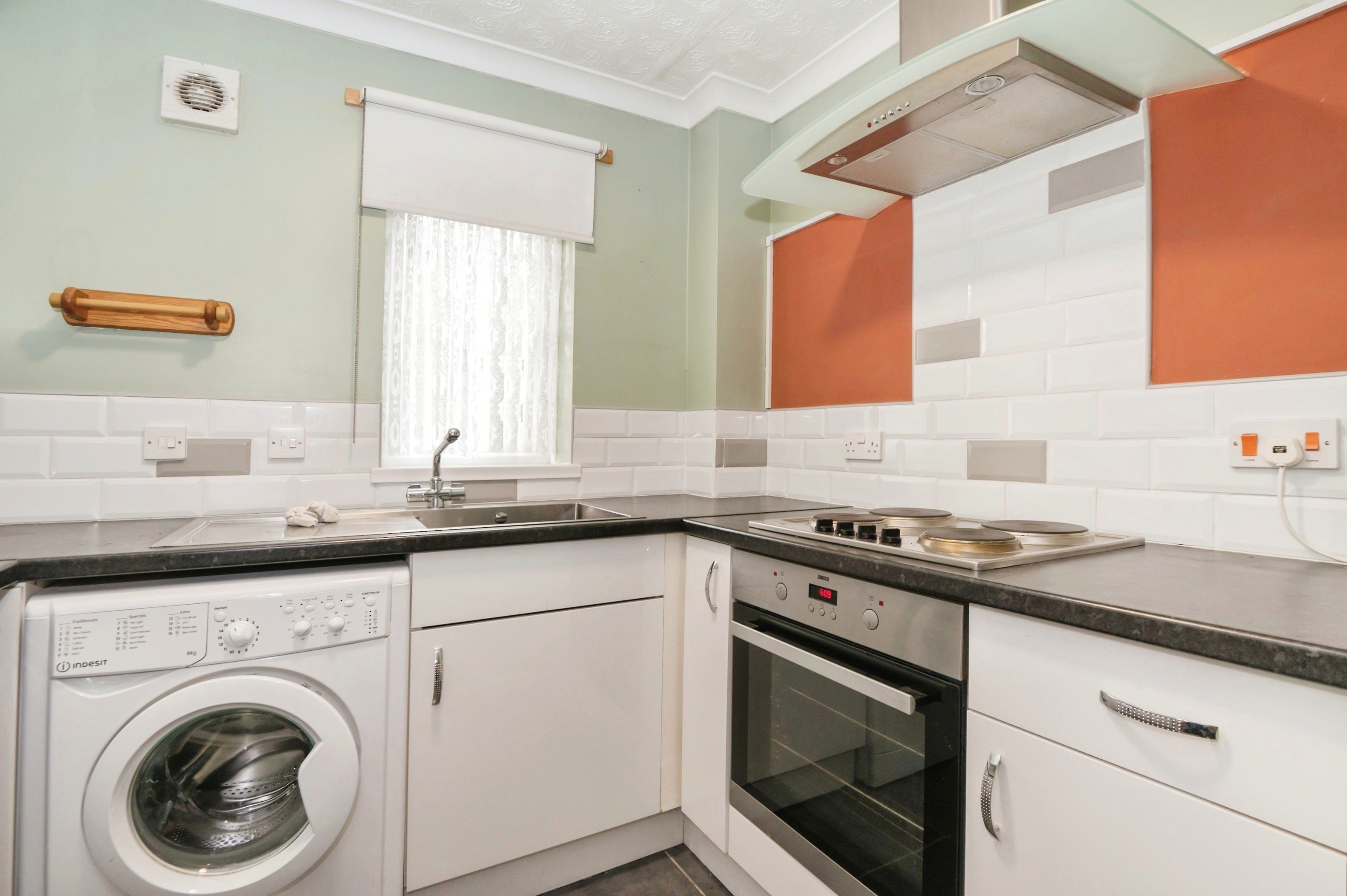 Flat Kern Close in Southampton