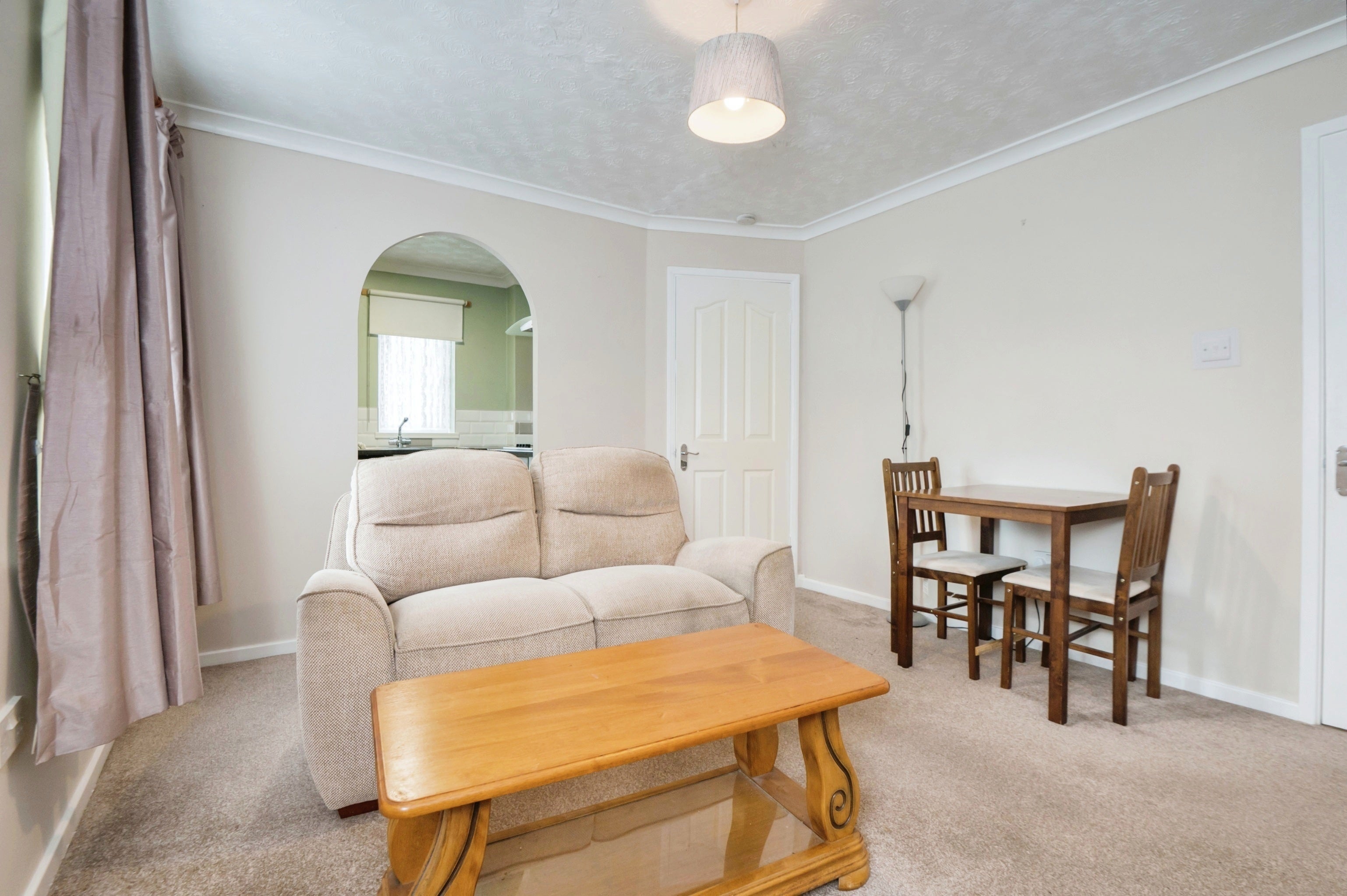 Flat Kern Close in Southampton