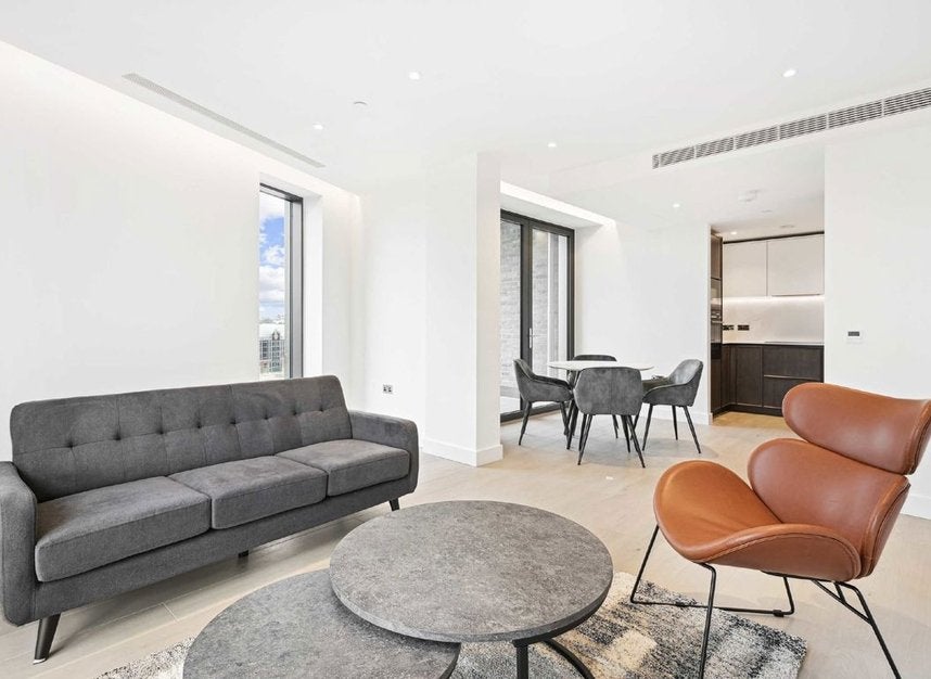Flat Phoenix Place in Greater London