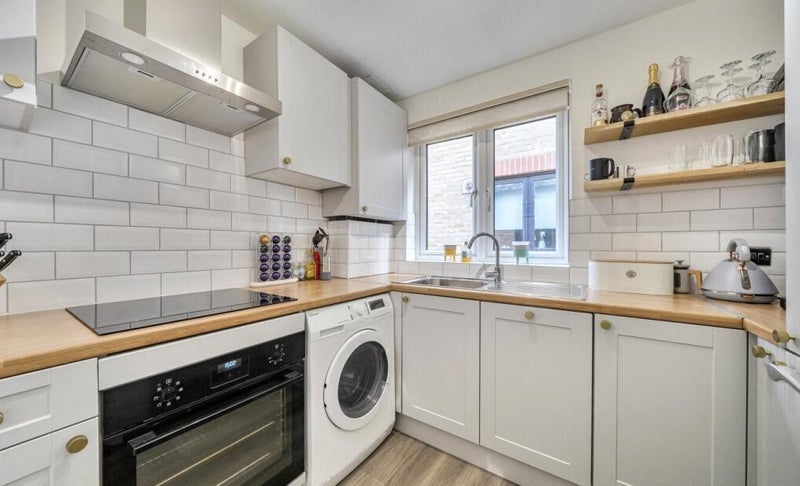Room Perth Road in Greater London