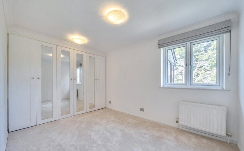 Room Perth Road in Greater London