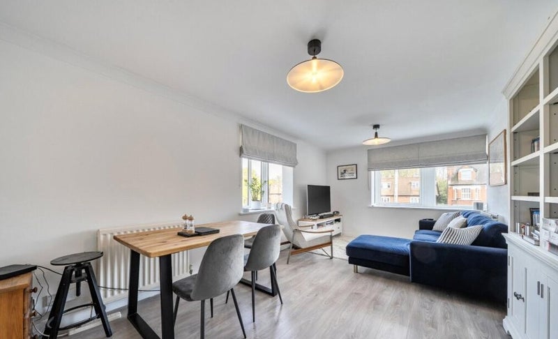 Room Perth Road in Greater London