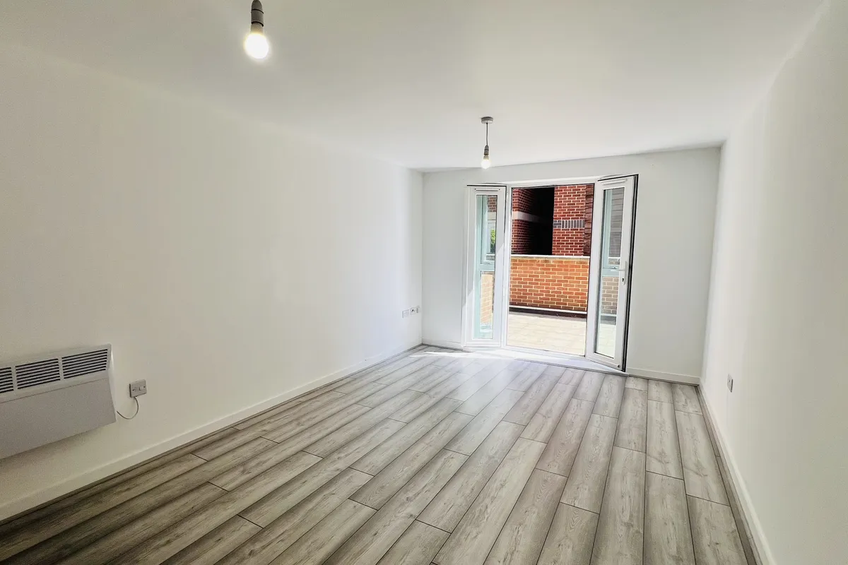 Flat Grenfell Road in Maidenhead