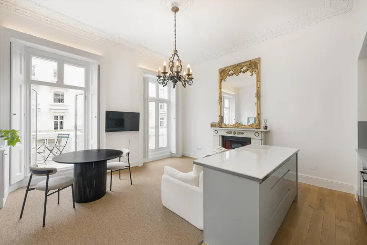 Flat Gloucester Street in City of Westminster