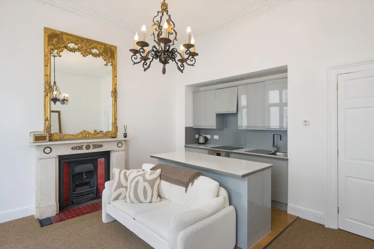 Flat Gloucester Street in City of Westminster
