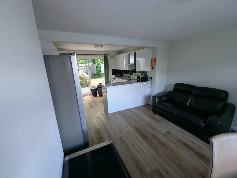 Room Friars Rookery in Crawley