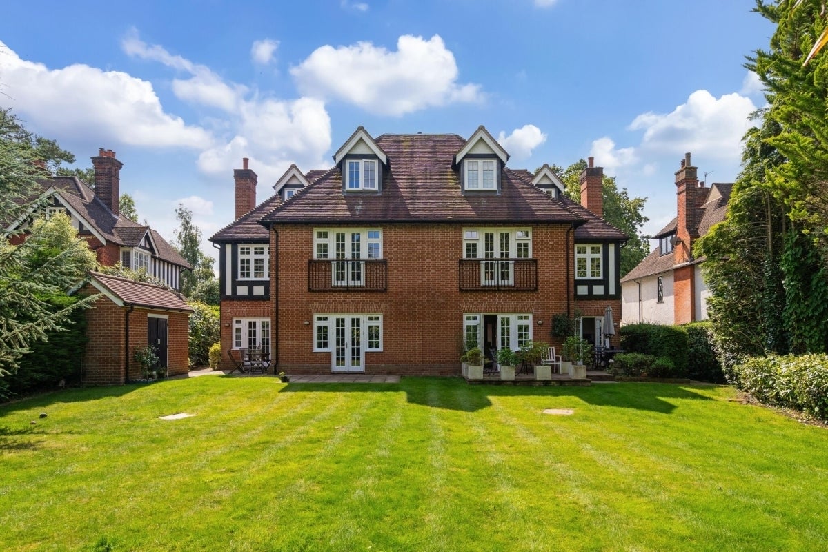 Flat Croydon Road in Reigate and Banstead