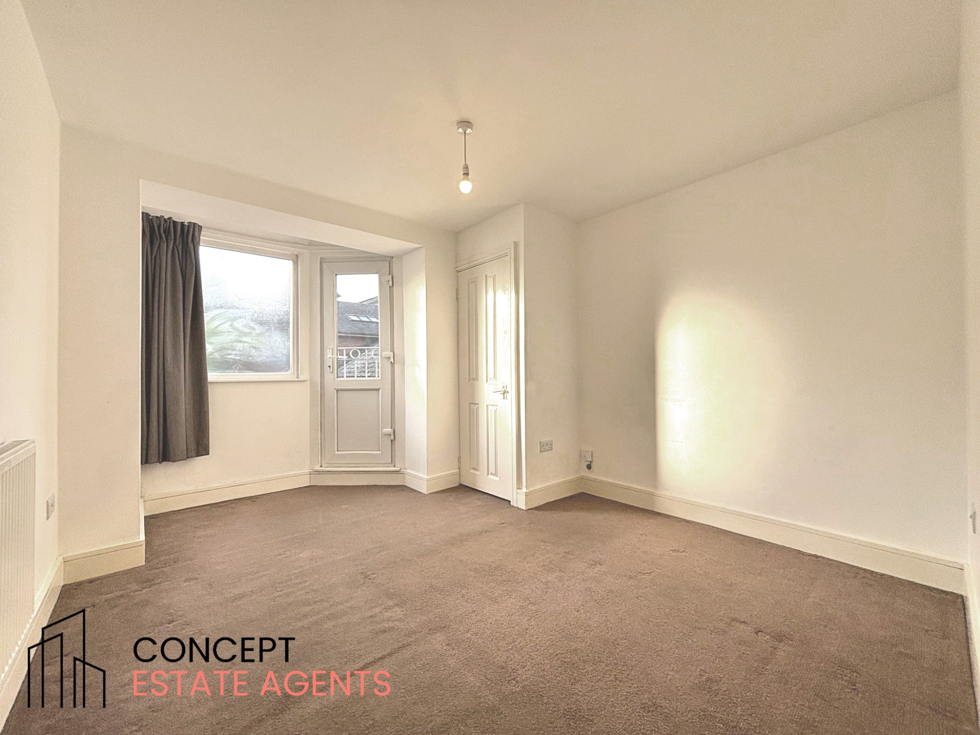Flat Charlmont Road in Greater London