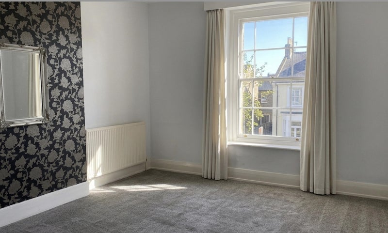 Room Belgrave Road in Bristol