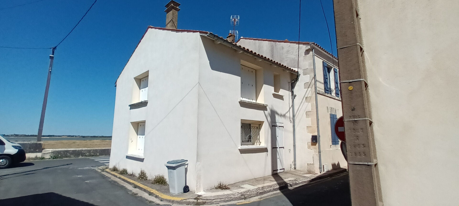 House Rue Alphonse Réchain in Port-des-Barques