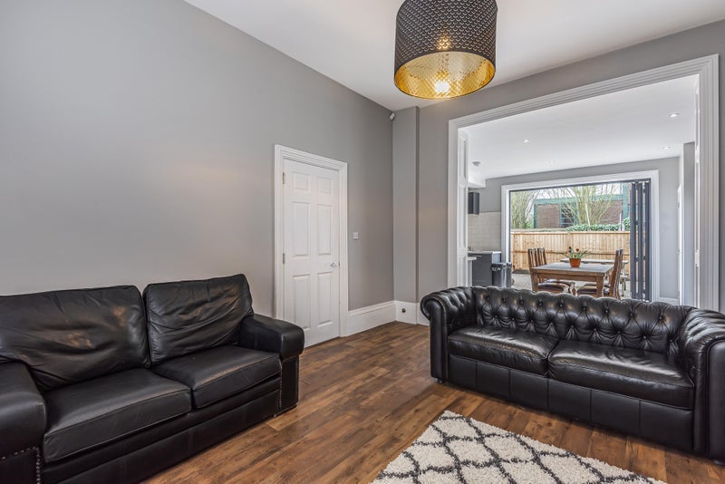 Room Percival Road in Birmingham